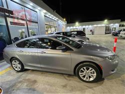 Chrysler 200